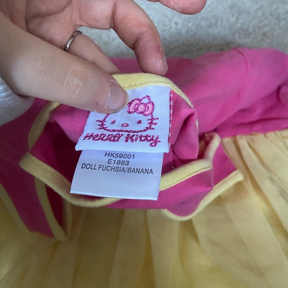 Hello Kitty Dress - Picture 2 of 3